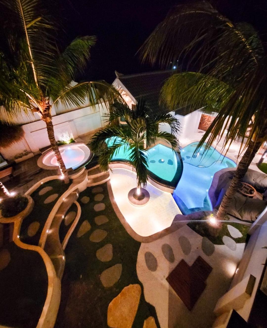 The White Key Luxury Villas Gili Trawangan Exteriör bild