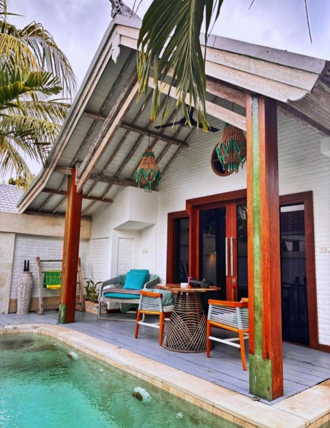 The White Key Luxury Villas Gili Trawangan Exteriör bild