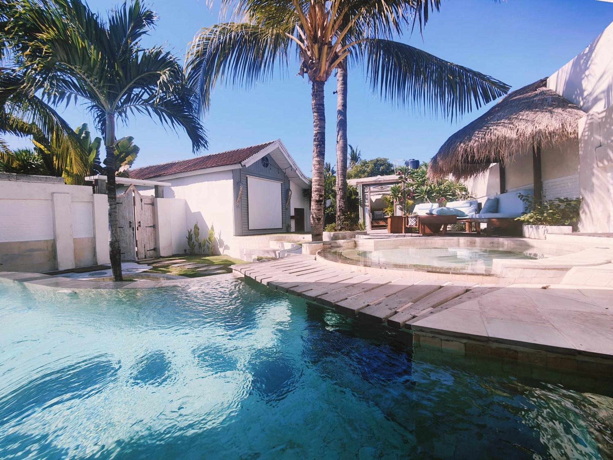 The White Key Luxury Villas Gili Trawangan Exteriör bild