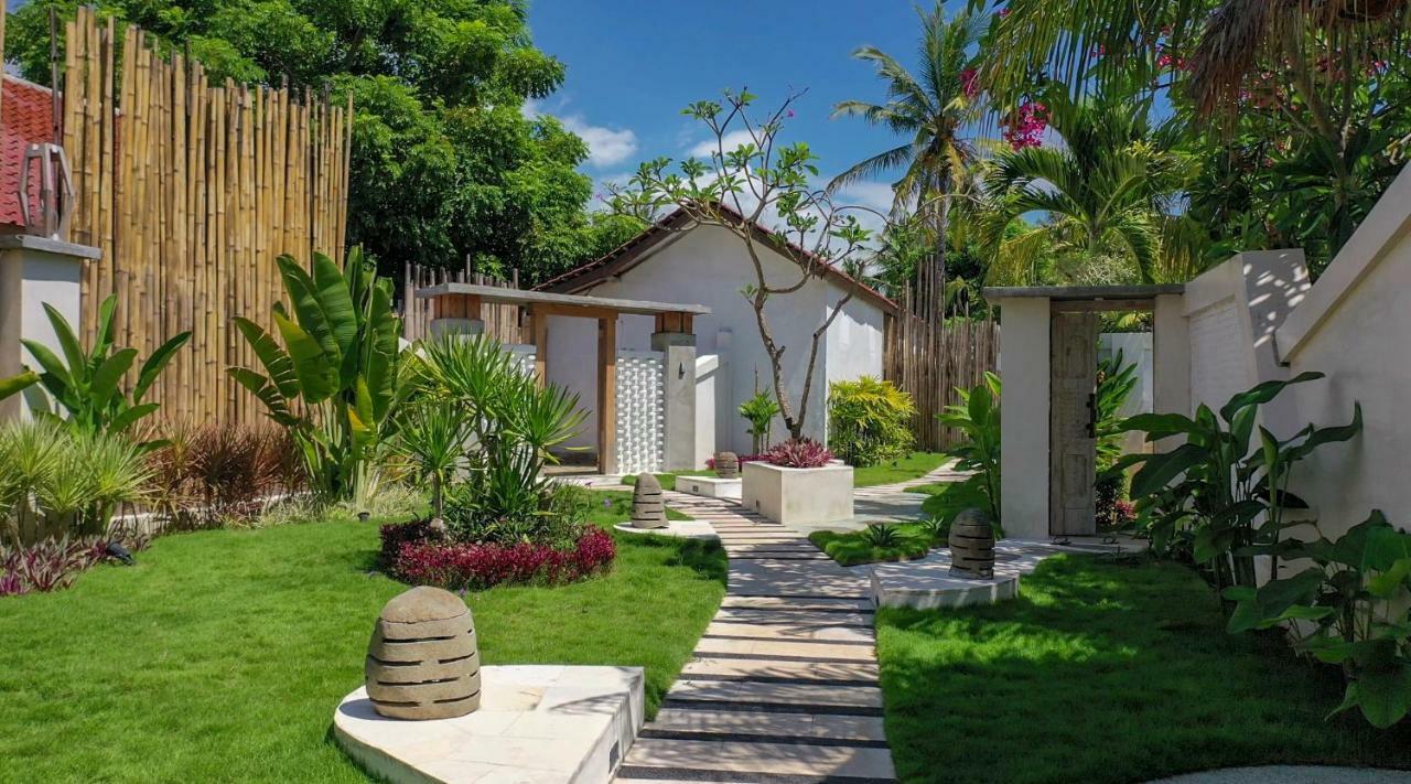 The White Key Luxury Villas Gili Trawangan Exteriör bild