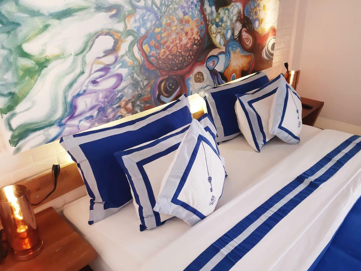 The White Key Luxury Villas Gili Trawangan Exteriör bild